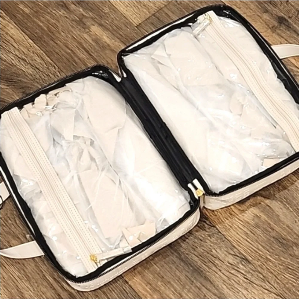 NWT Steve Madden Logo Floral
Weekender Cosmetic Case-Bone - Picture 4 of 7